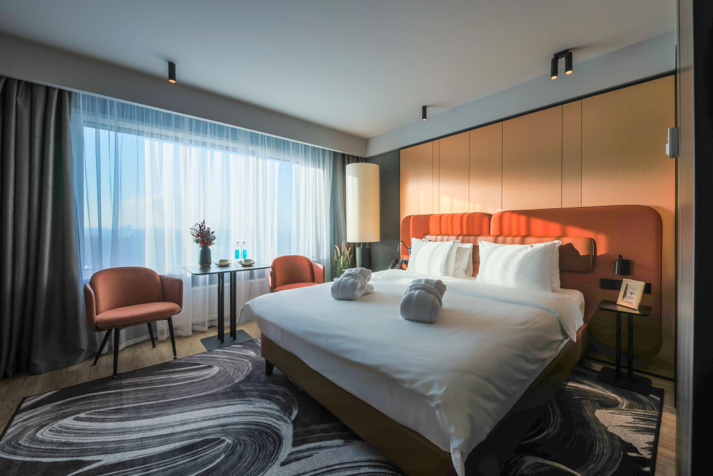 Отель Mercure Hotel and Residences Saint Petersburg