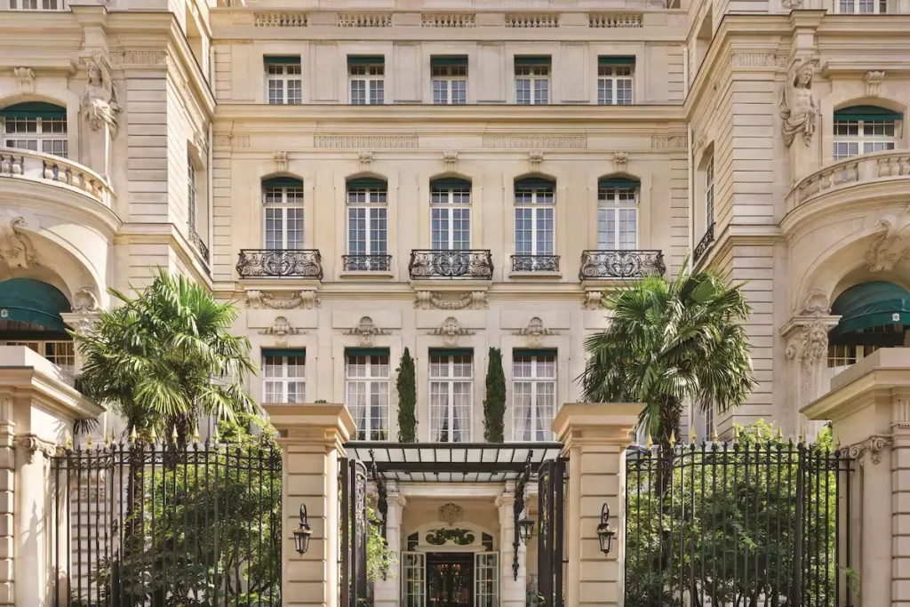Отель Shangri-La Paris